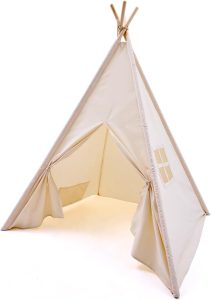 kids play teepee